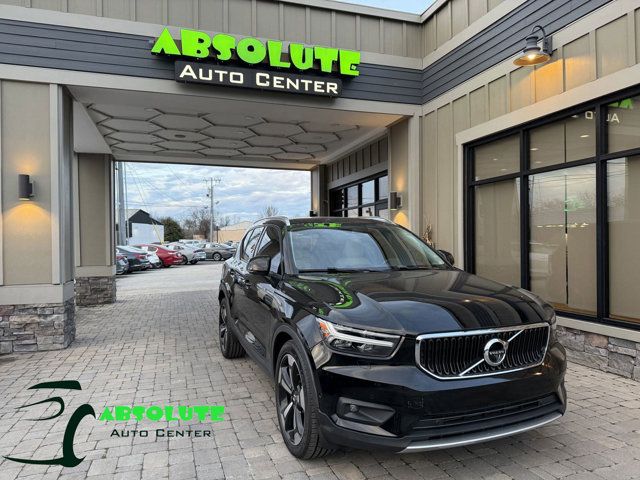 2019 Volvo XC40 Momentum