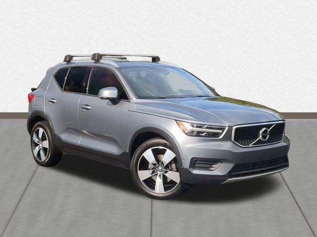 2019 Volvo XC40 Momentum