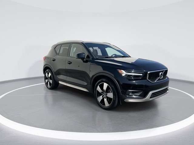 2019 Volvo XC40 Momentum