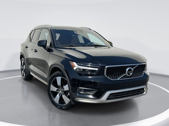 2019 Volvo XC40 Momentum