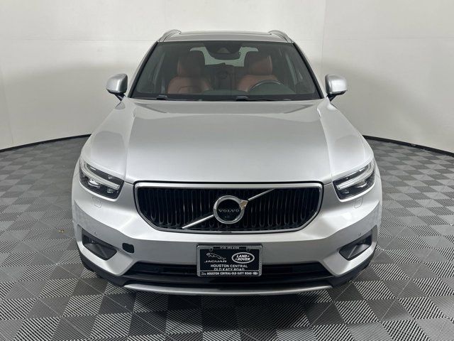 2019 Volvo XC40 Momentum