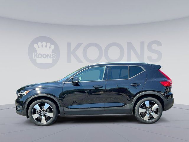 2019 Volvo XC40 Momentum