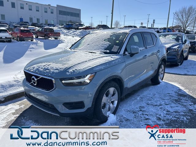 2019 Volvo XC40 Momentum