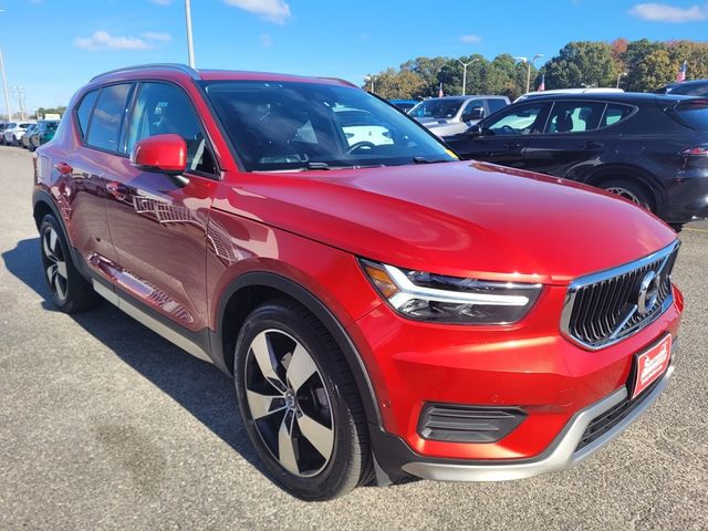 2019 Volvo XC40 Momentum