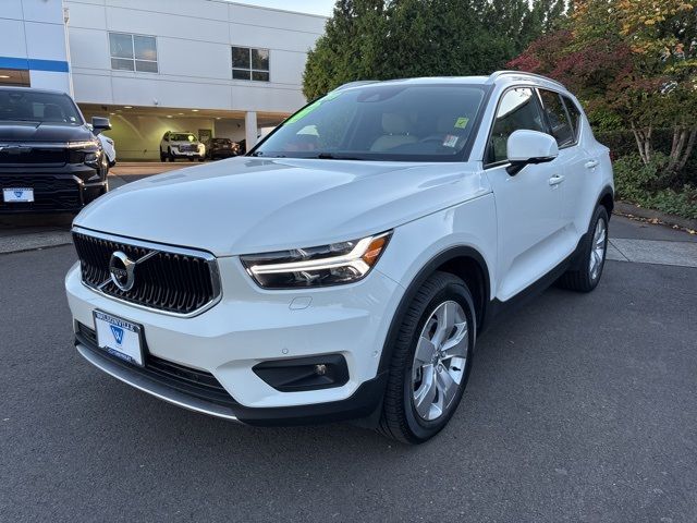 2019 Volvo XC40 Momentum