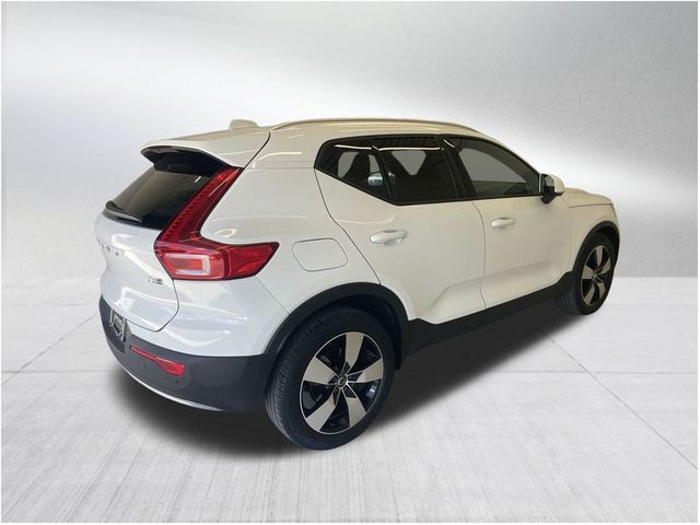 2019 Volvo XC40 Momentum