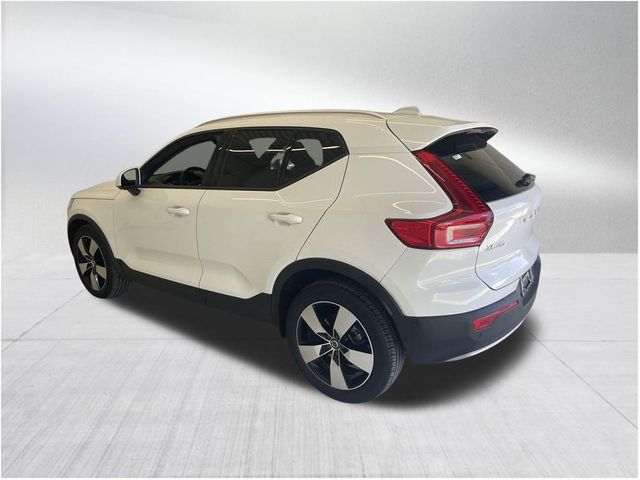 2019 Volvo XC40 Momentum