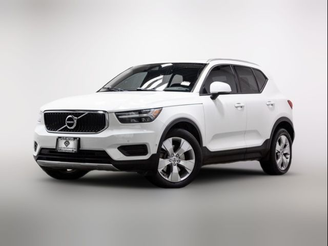 2019 Volvo XC40 Momentum