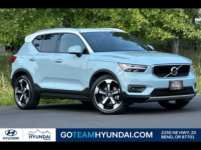 2019 Volvo XC40 Momentum