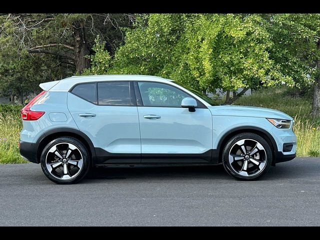 2019 Volvo XC40 Momentum