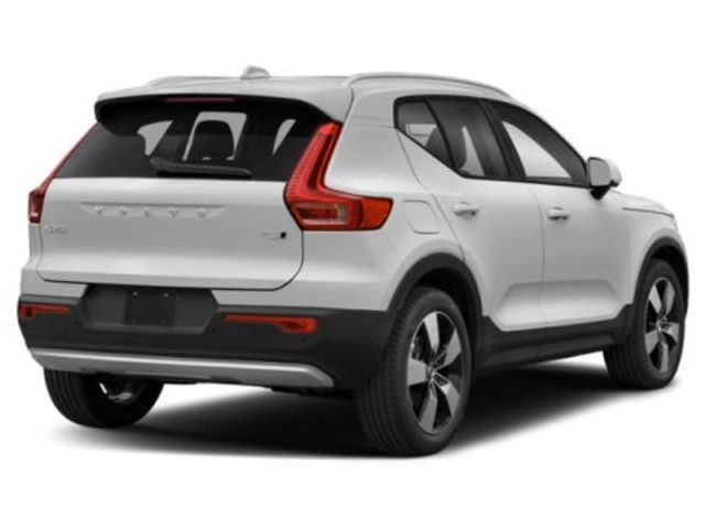 2019 Volvo XC40 Momentum