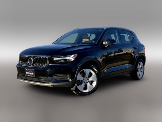 2019 Volvo XC40 Momentum