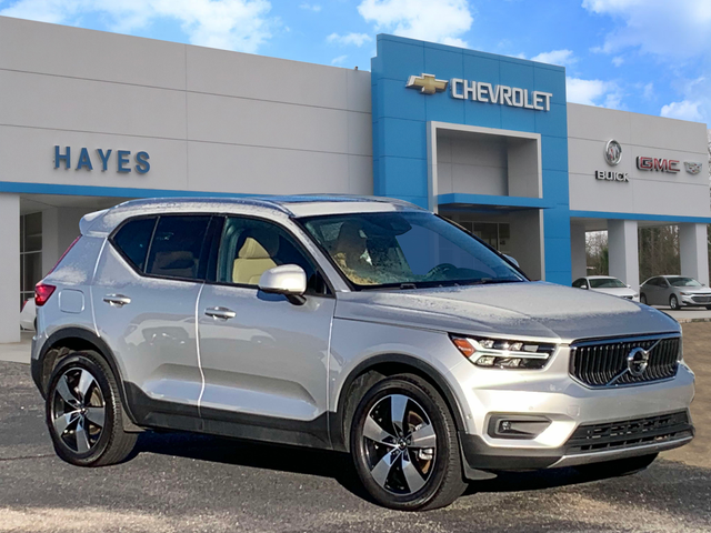 2019 Volvo XC40 Momentum