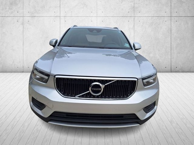 2019 Volvo XC40 Momentum
