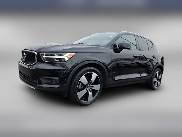 2019 Volvo XC40 Momentum