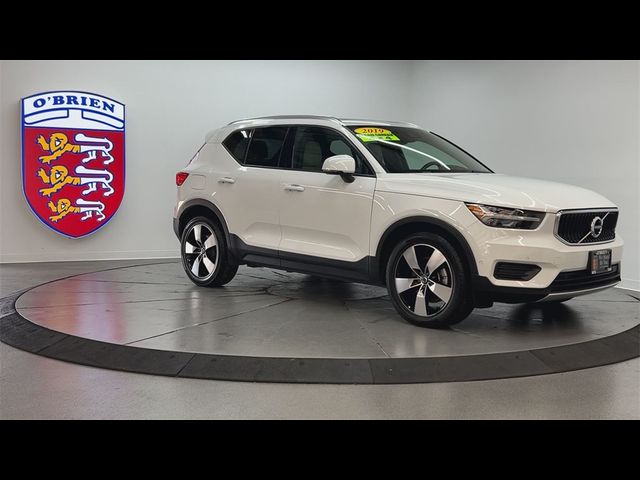 2019 Volvo XC40 Momentum