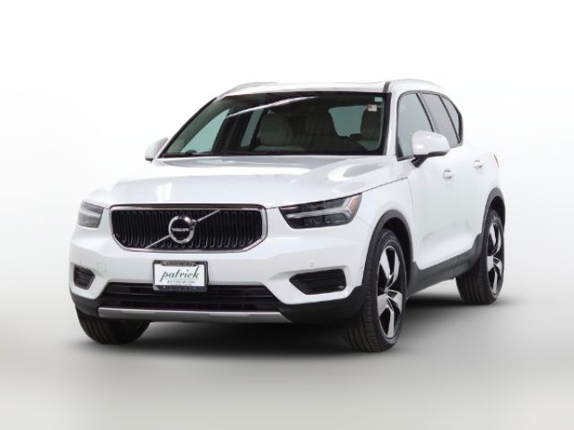 2019 Volvo XC40 Momentum