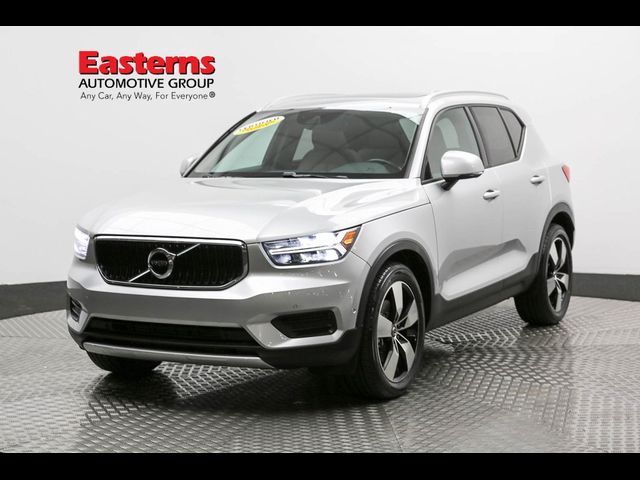 2019 Volvo XC40 Momentum