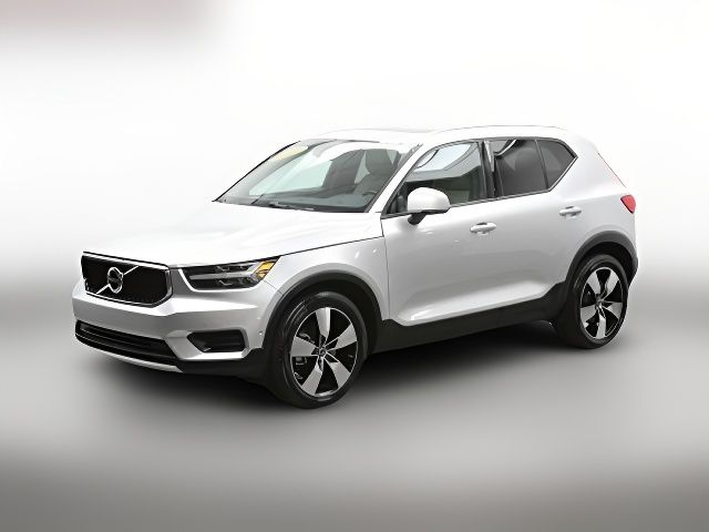 2019 Volvo XC40 Momentum