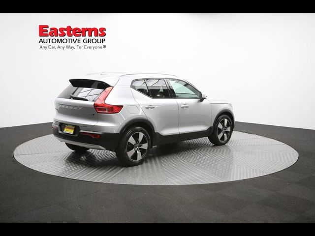 2019 Volvo XC40 Momentum