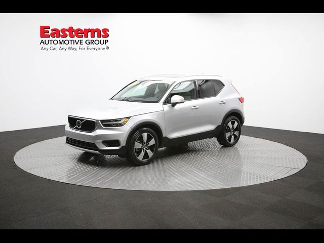 2019 Volvo XC40 Momentum