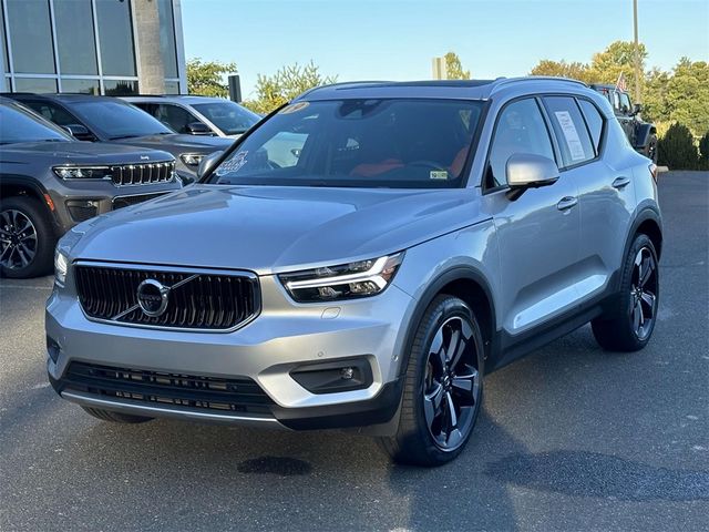 2019 Volvo XC40 Momentum