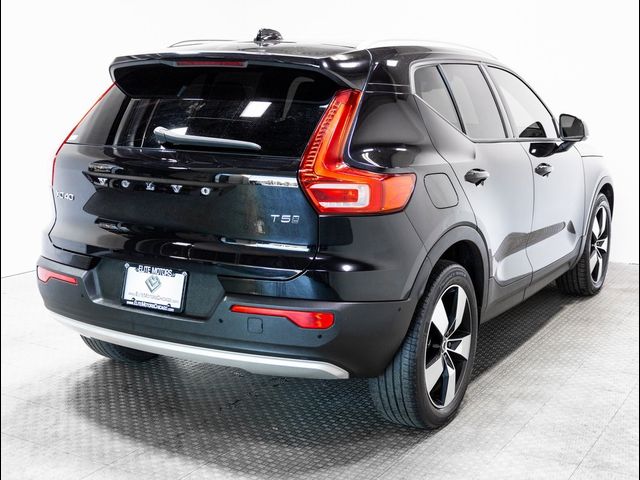 2019 Volvo XC40 Momentum