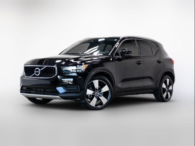 2019 Volvo XC40 Momentum