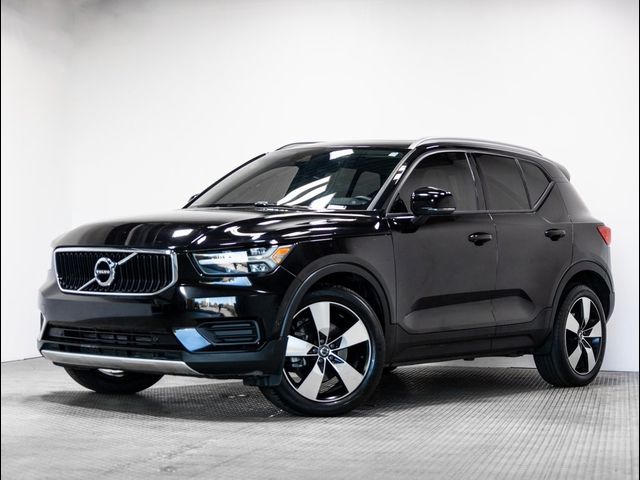 2019 Volvo XC40 Momentum