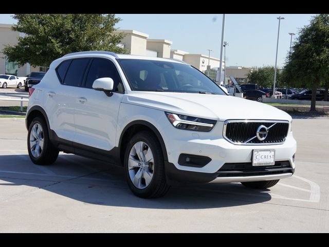 2019 Volvo XC40 Momentum