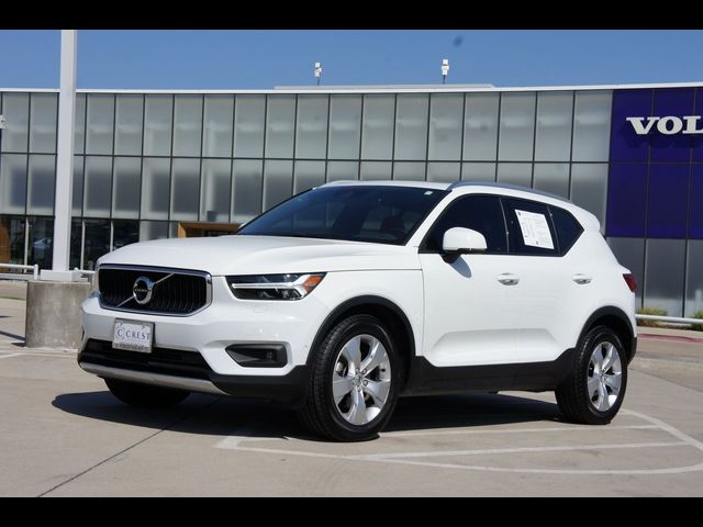 2019 Volvo XC40 Momentum