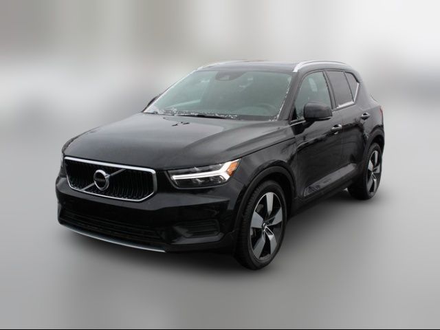 2019 Volvo XC40 Momentum