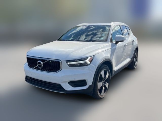 2019 Volvo XC40 Momentum