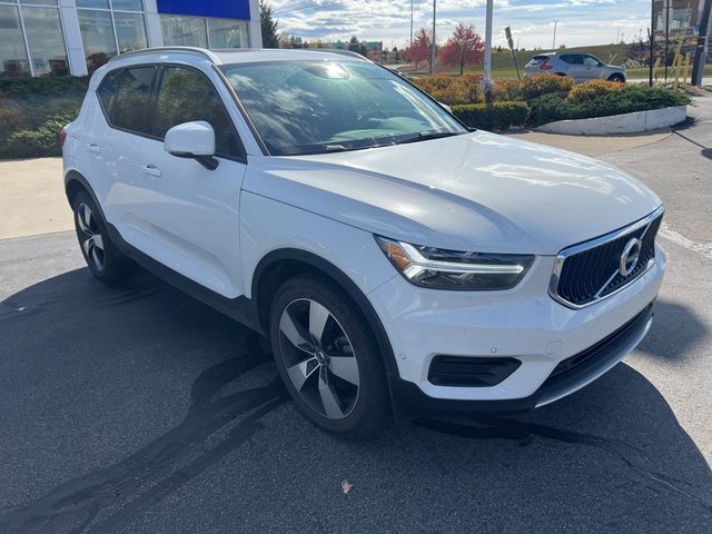 2019 Volvo XC40 Momentum