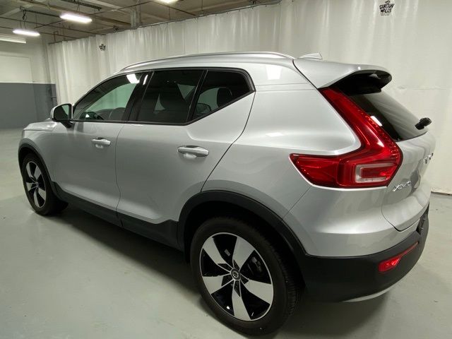 2019 Volvo XC40 Momentum