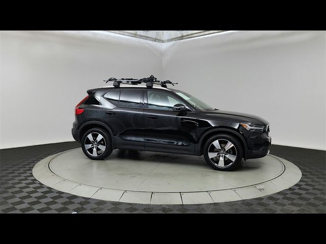 2019 Volvo XC40 Momentum