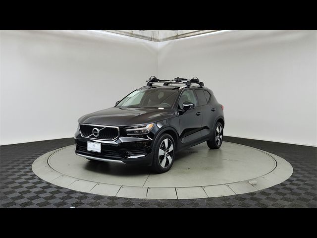 2019 Volvo XC40 Momentum