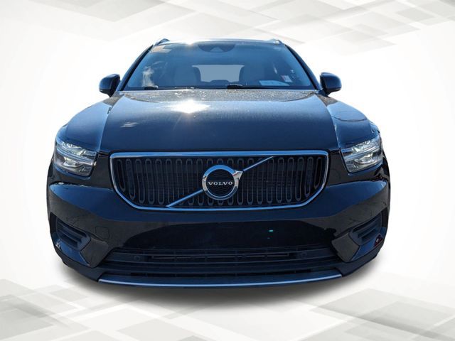 2019 Volvo XC40 Momentum