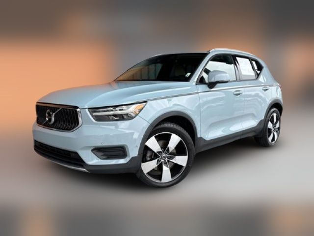 2019 Volvo XC40 Momentum