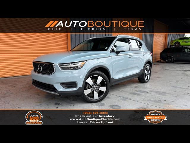 2019 Volvo XC40 Momentum