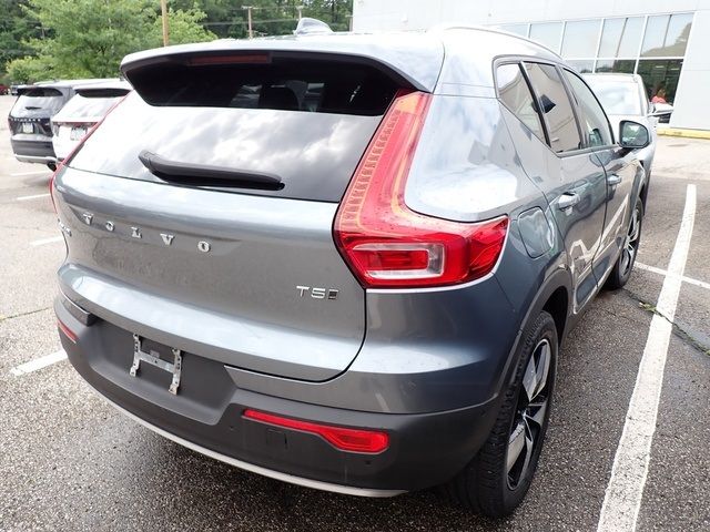 2019 Volvo XC40 Momentum