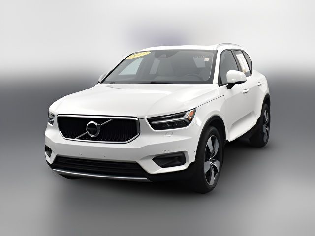 2019 Volvo XC40 Momentum