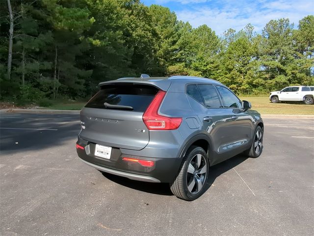 2019 Volvo XC40 Momentum