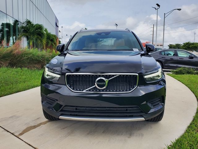 2019 Volvo XC40 Momentum