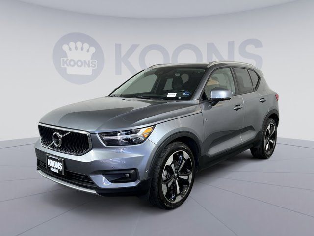 2019 Volvo XC40 Momentum