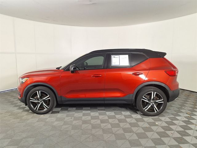 2019 Volvo XC40 R-Design