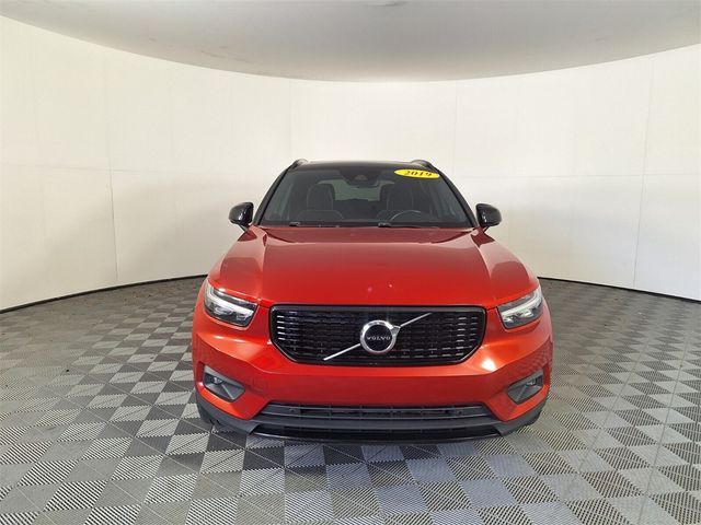 2019 Volvo XC40 R-Design