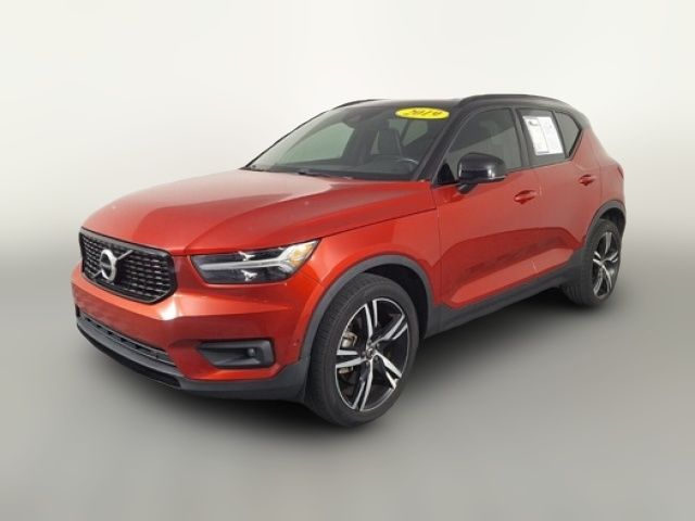 2019 Volvo XC40 R-Design