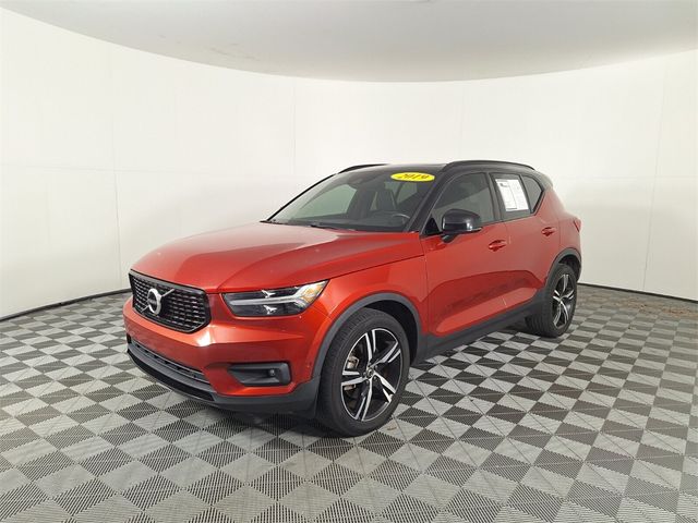 2019 Volvo XC40 R-Design