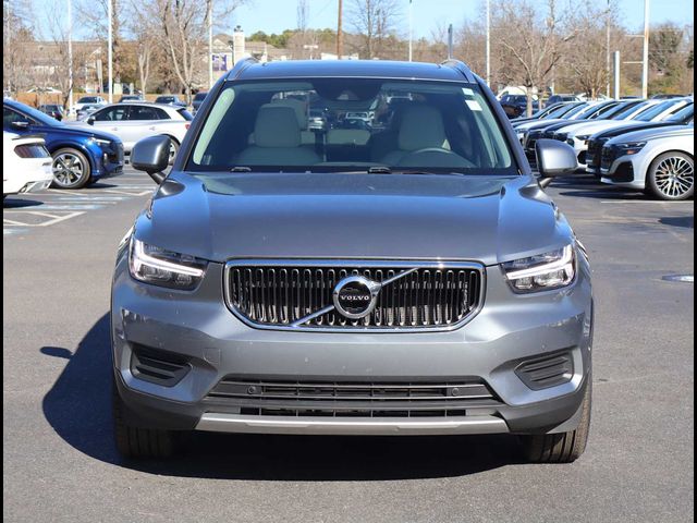 2019 Volvo XC40 Momentum